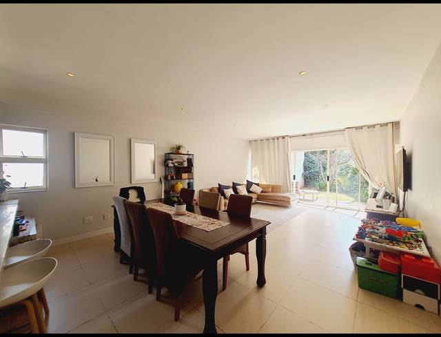 3 BEDROOM APARTMENT FOR SALE IN OAKLANDS